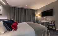 Kamar Tidur 2 The Resident Covent Garden