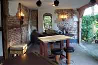 Quầy bar, cafe và phòng lounge Landhaus Tewel