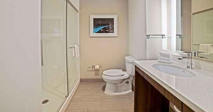 In-room Bathroom Extended Stay America Premier Suites Greenville Woodruff Rd