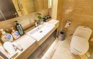 In-room Bathroom 2 Shen Zhen BT Mie Le Hotel