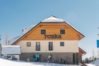 Exterior Hotel Rozka