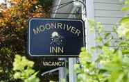 ภายนอกอาคาร 2 Moonriver Inn