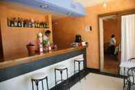 Bar, Cafe and Lounge Hostal La Fuente