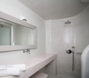 In-room Bathroom 6 Palmariva Villas