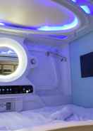 ENTERTAINMENT_FACILITY Q Capsule Hotel