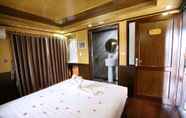 Kamar Tidur 2 Legend White Dolphin Cruise