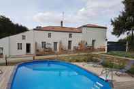 Swimming Pool Les Logis de la Maisonnette