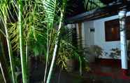 Bên ngoài 4 Sigiriya Samanala Guest House