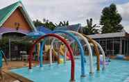 Kolam Renang 6 Turfan Hotel and Tigger Park