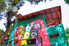 外部的 Farofa Loca Hostel