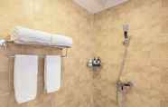 Toilet Kamar 3 YIN City Inn First Branch