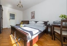 Bedroom 4 P&O Apartments Miodowa 3