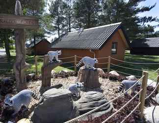 Luar Bangunan 2 LEGOLAND Wild West Cabins