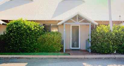 Exterior 4 Cable Beach Apartments