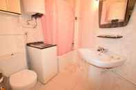 Toilet Kamar Apartamento Coral 26