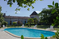 Swimming Pool Chez Moutier