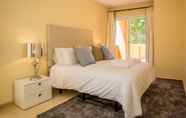 Bedroom 2 Luxurious and Spacious, 3 bedroom apartment ZA16