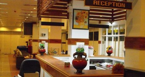 로비 2 Khanthongkham Hotel