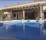 Swimming Pool 3 Villa Zahar