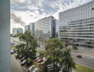 Exterior 2 Warsaw Panorama Apartment