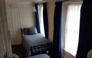 Kamar Tidur 4 The Rolle Quay Inn