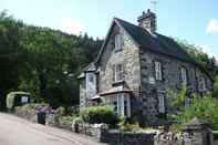 Exterior Garth Dderwen Guest House