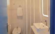 Toilet Kamar 3 Apartamento Azul Boliches en Fuengirola