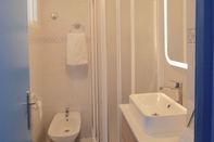 In-room Bathroom Apartamento Azul Boliches en Fuengirola