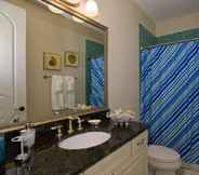 In-room Bathroom 4 Reunion Resort Homes by Atlas VH