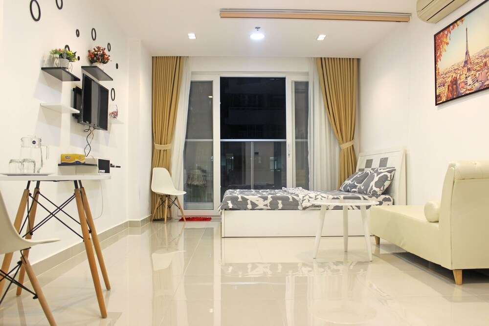 Khách sạn Le Hieu Apartment at Sky Center