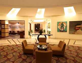 Lobby 2 DLF Club 5