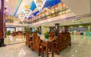 Lobi 6 Guilin Crown Prince Hotel