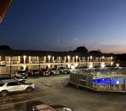 Exterior 2 Inn At Mexia