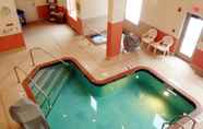 Swimming Pool 3 Grandstay Residential Suites Hotel - Sheboygan