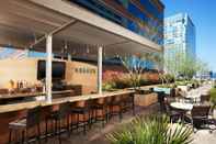 บาร์ คาเฟ่ และเลานจ์ Sheraton Phoenix Downtown