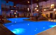 สระว่ายน้ำ 3 Eisenhower Hotel & Conference Center