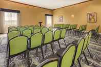 ห้องประชุม La Quinta Inn & Suites by Wyndham Dallas South-DeSoto