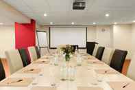 ห้องประชุม Ramada by Wyndham Hounslow - Heathrow East