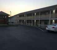 Common Space 4 Loyalty Inn Hawkinsville