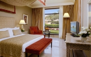 Phòng ngủ 6 Miramar Al Aqah Beach Resort