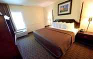 Kamar Tidur 3 Mackinaw Budget Inn