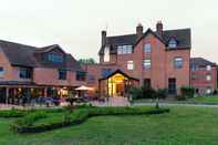 Exterior Guildford Manor Hotel & Spa