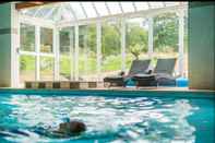 Swimming Pool Guildford Manor Hotel & Spa