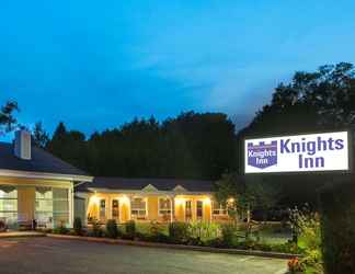 Exterior 2 Knights Inn Bracebridge