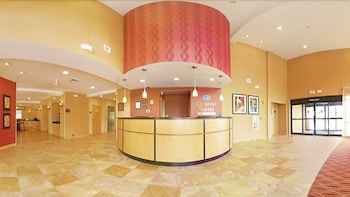 Sảnh chờ 4 Comfort Suites Salem-Roanoke I-81