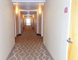 Lobi 2 Comfort Suites Salem-Roanoke I-81