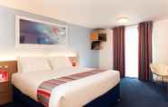 Kamar Tidur 2 Travelodge Heathrow Terminal 5