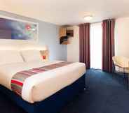 Kamar Tidur 2 Travelodge Heathrow Terminal 5