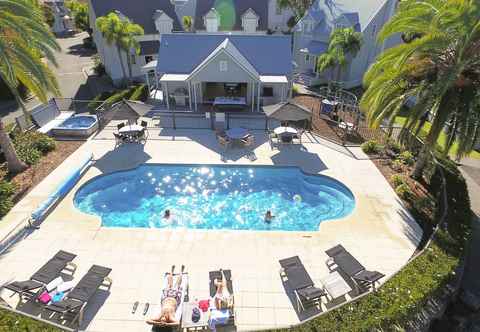 Swimming Pool Russell Cottages