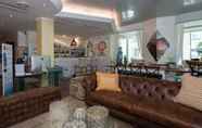 Lobi 5 Best Western Maison B Hotel